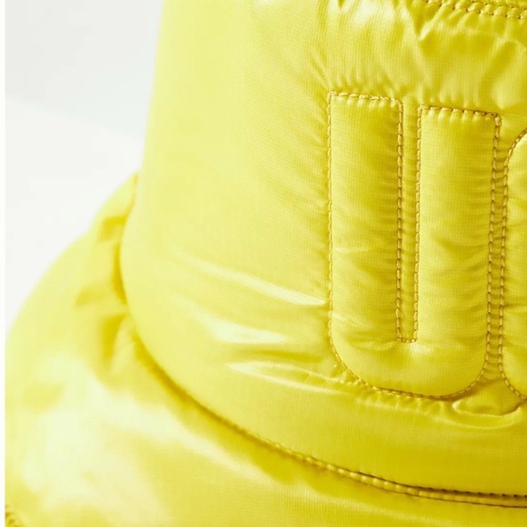 UGG Quilted Logo Bucket Hat - Picture 5 of 5